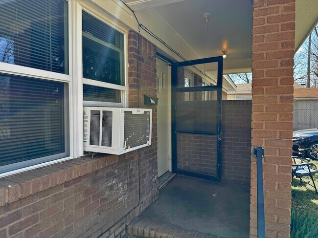 Foto del edificio - 104 Ave G