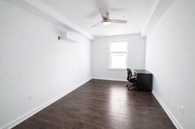 Building Photo - 1409 N 15th St