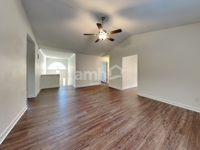 Foto del edificio - 1535 Reynolds Forest Dr