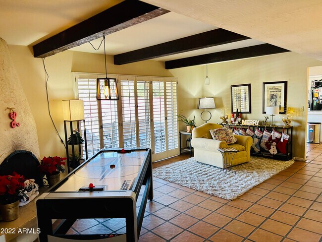 Foto del edificio - 4840 E Fanfol Dr