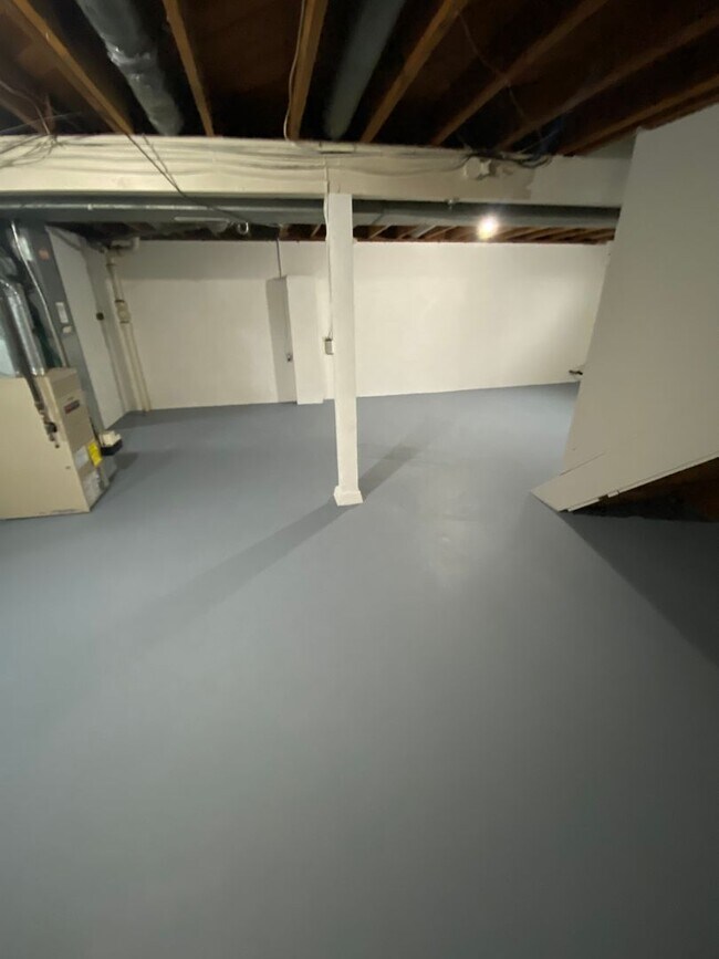 Foto del edificio - 3 bed, 1 1/2 bath Home for rent in Elk Run Heights