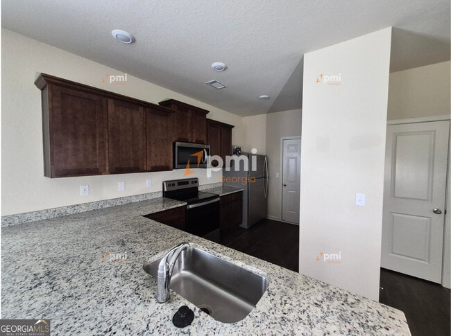 Building Photo - 115 Foley Dr