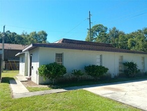 Building Photo - 936 W Carole St