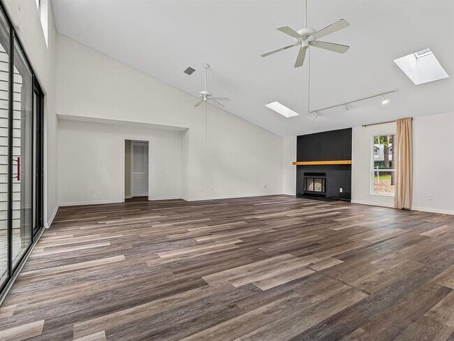 Building Photo - 3335 Micanopy Trail