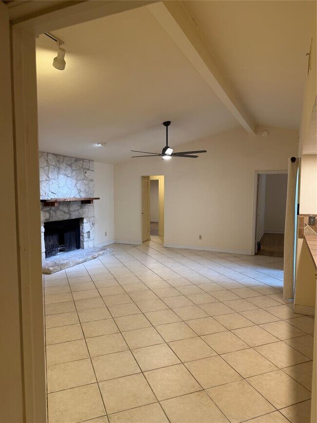 Foto del edificio - 8508 Mesa Dr