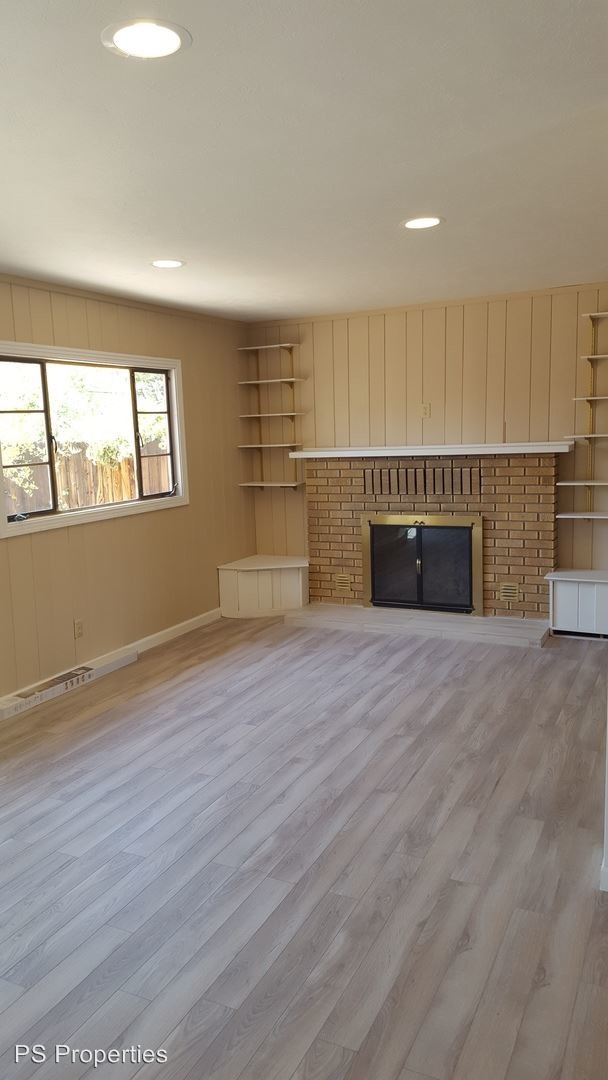 Building Photo - 3 br, 2 bath House - 4124 Palo Duro Ave NE