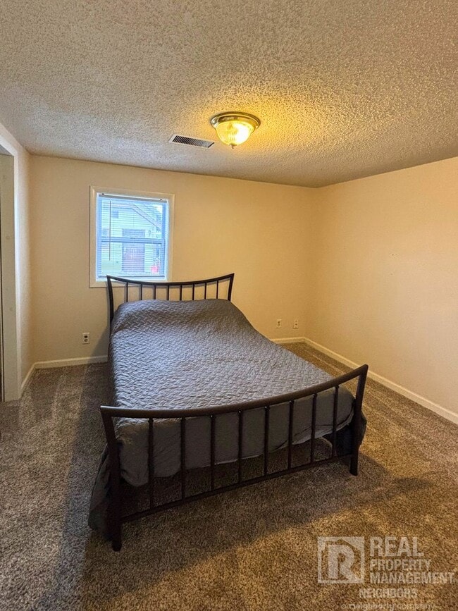 Building Photo - Spacious 2 Bed, 1 Bath Home in Alto, MI