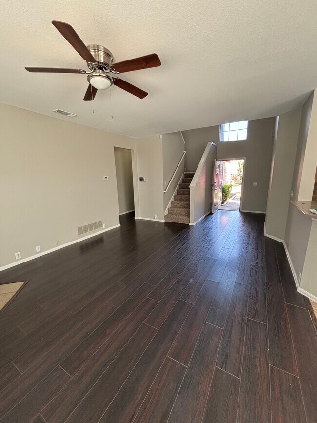 Building Photo - 2756 Thorncreek Ln