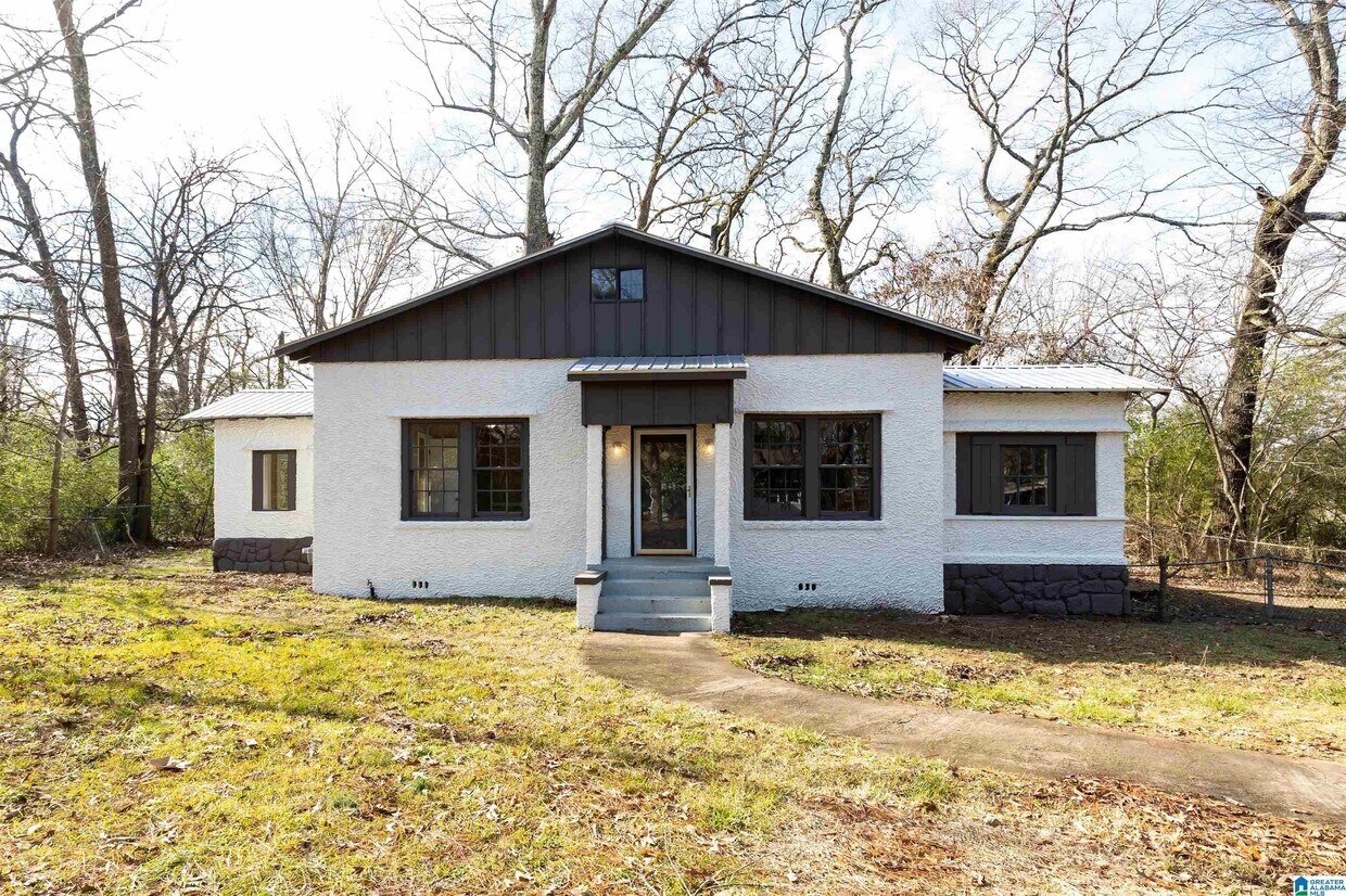 2240 1st St NE, Center Point, AL 35215 House for Rent in Center Point