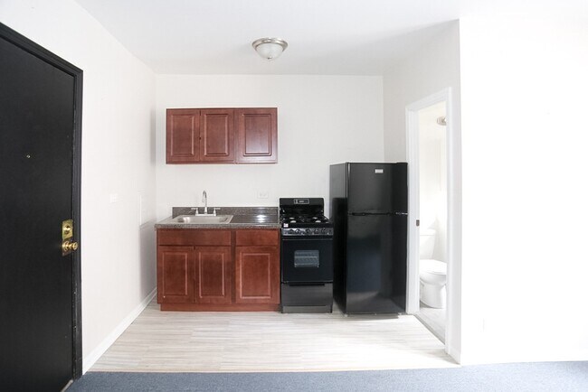 Foto del edificio - 5710 N Winthrop Ave
