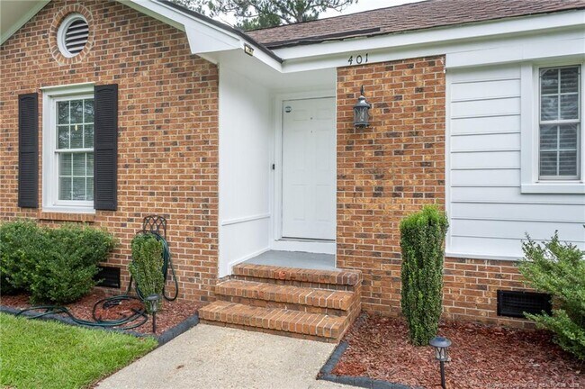Foto del edificio - 401 Southwick Dr
