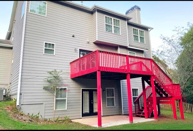 Building Photo - 1531 Boulder Walk Dr SE