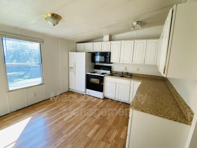 Foto del edificio - 3611 Shirleys Hill Rd