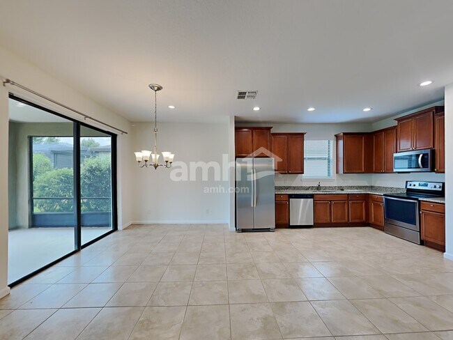 Foto del edificio - 5562 107th Terrace E
