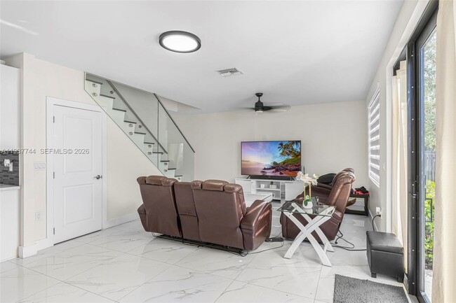 Foto del edificio - 11851 SW 220th St