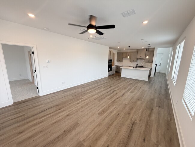 Foto del edificio - 405 Bauer Lp