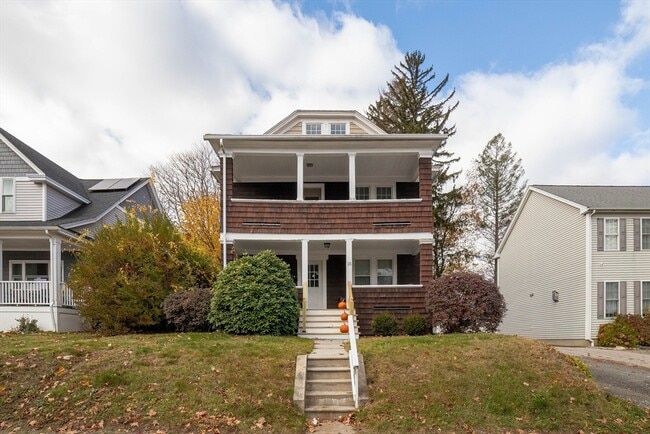 Building Photo - 15 Rosemont Rd