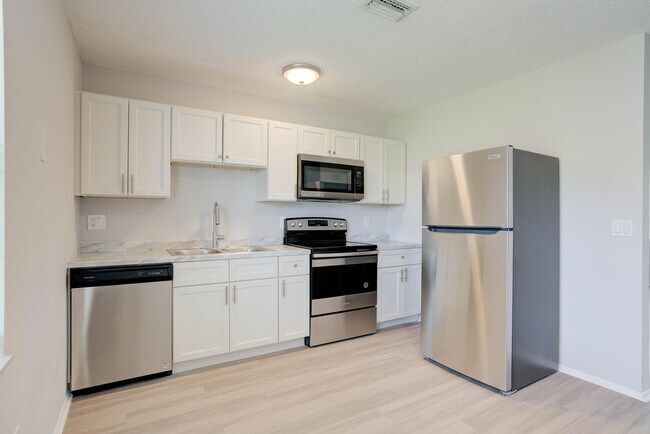 Building Photo - 6610 Jupiter Gardens Blvd