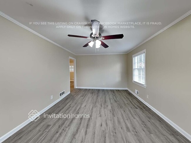 Building Photo - 8837 Elma St