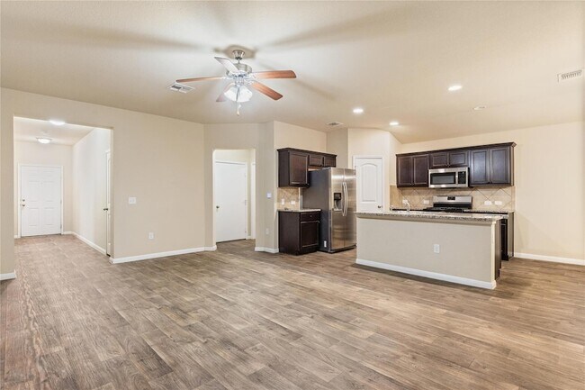 Foto del edificio - 10625 Menominee Falls Ln