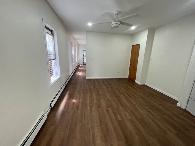 Building Photo - 129 Highland Ave