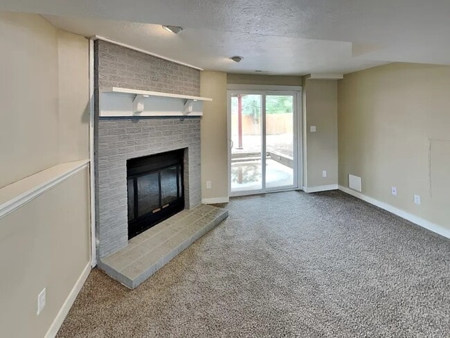 Building Photo - 18775 E Napa Dr