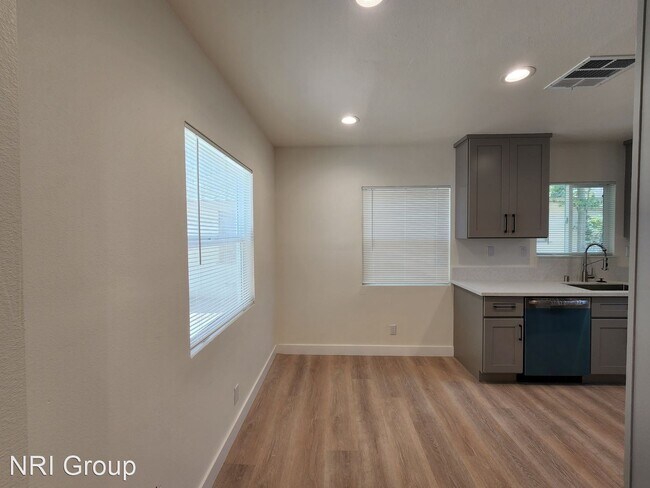 Building Photo - 3 br, 2 bath House - 1330 S Garnsey St,