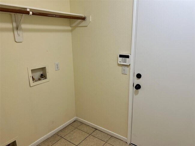 Foto del edificio - 13527 Eldridge Villa St