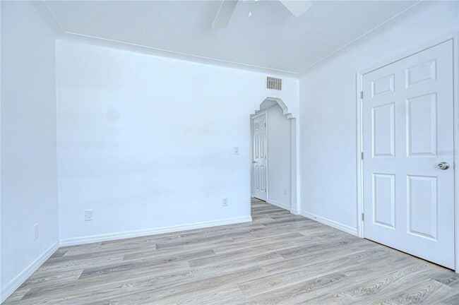 Building Photo - 150 E Madeira Ave
