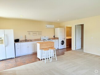 Building Photo - 158 Midbury Hill Rd