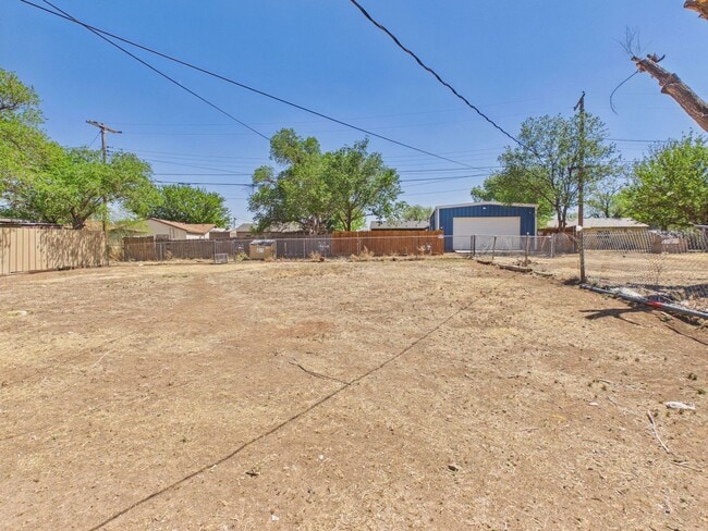 Building Photo - 3810 Mesa Verde Dr