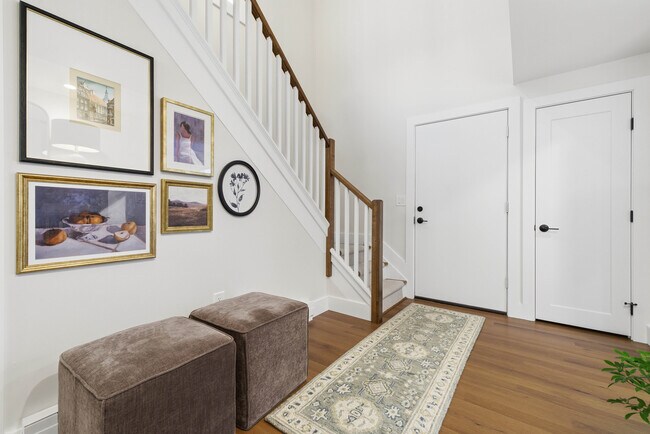 Building Photo - 60 Cinnamon Spring