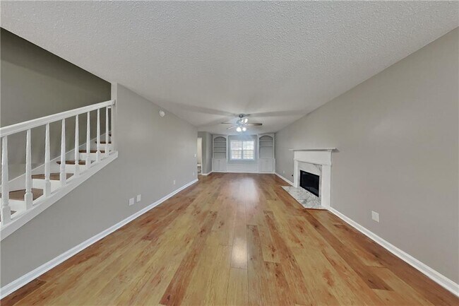 Foto del edificio - 1603 Fort Perry Way