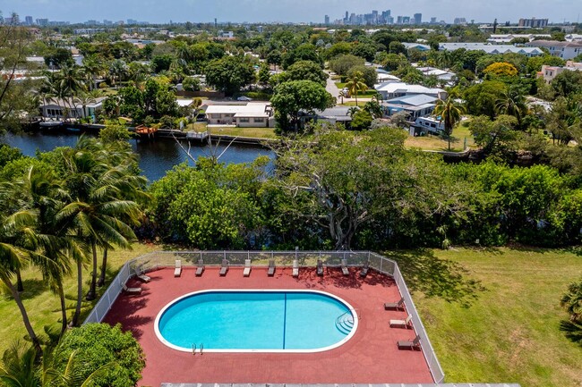 Foto del edificio - River Oaks Apartments