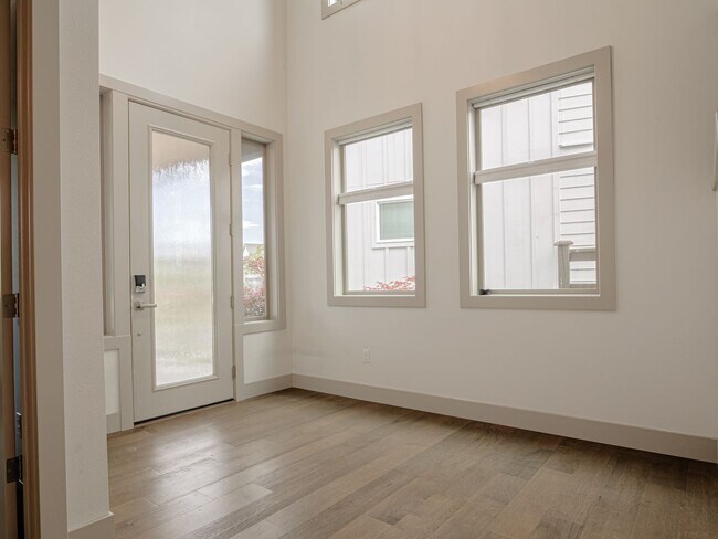 Foto del edificio - Stunning Ten Trails Home for Rent! 5 bedro...