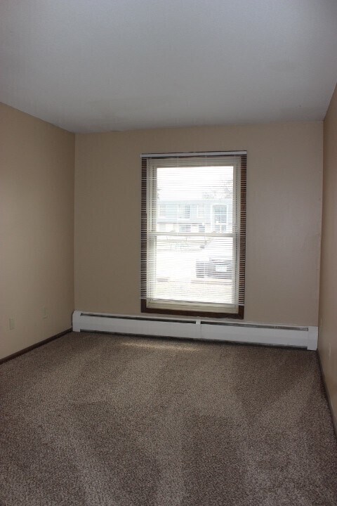 Building Photo - 807 11th Ave S