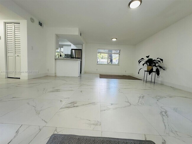 Foto del edificio - 414 SE 14th St