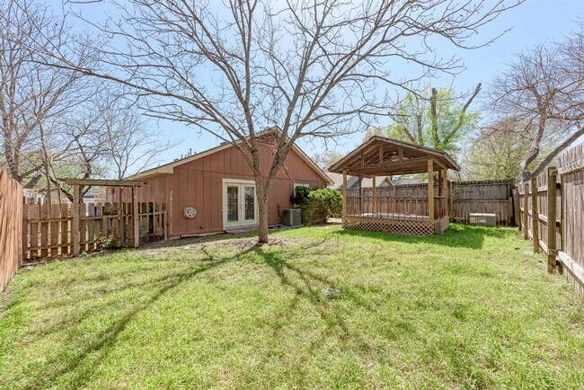Building Photo - 8610 Croydon Loop