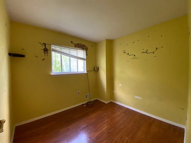 Building Photo - 116 Cortelyou Ave