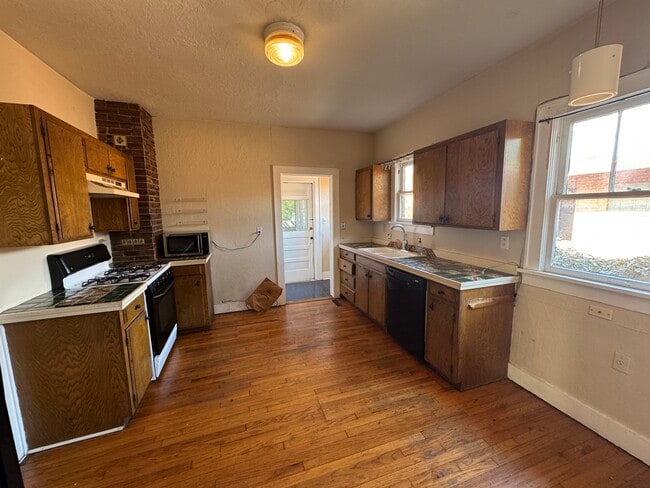 Foto del edificio - 512 S Crawford Ave