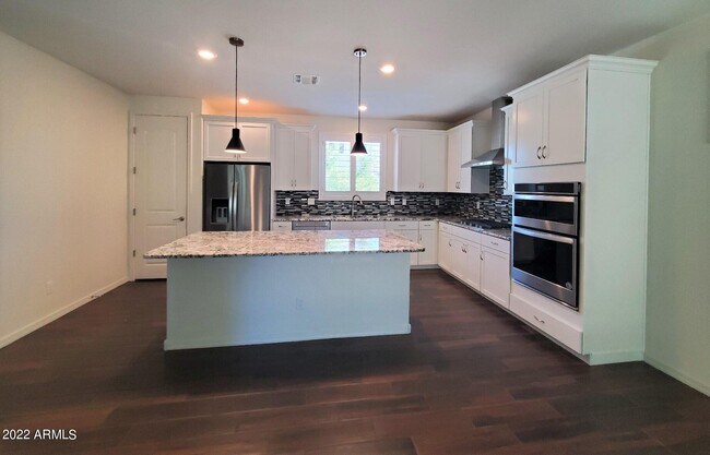 Foto del edificio - 32712 N 50th St