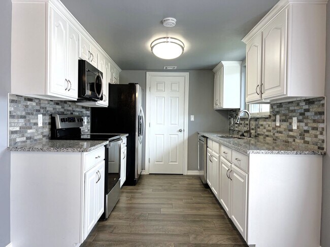 Foto del edificio - Spacious Modern Living