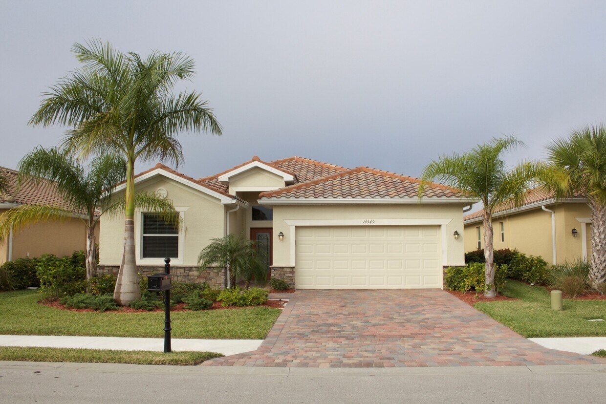 Primary Photo - ANNUAL UNFURNISHED ** REFLECTION LAKES ** ...