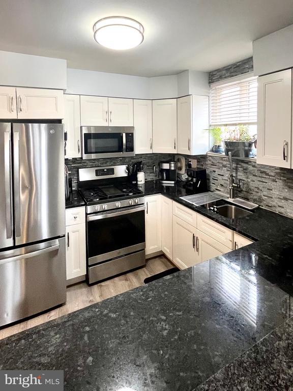 Building Photo - 4308 McMenamy St