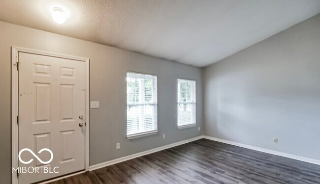 Foto del edificio - 6704 Smithfield Blvd