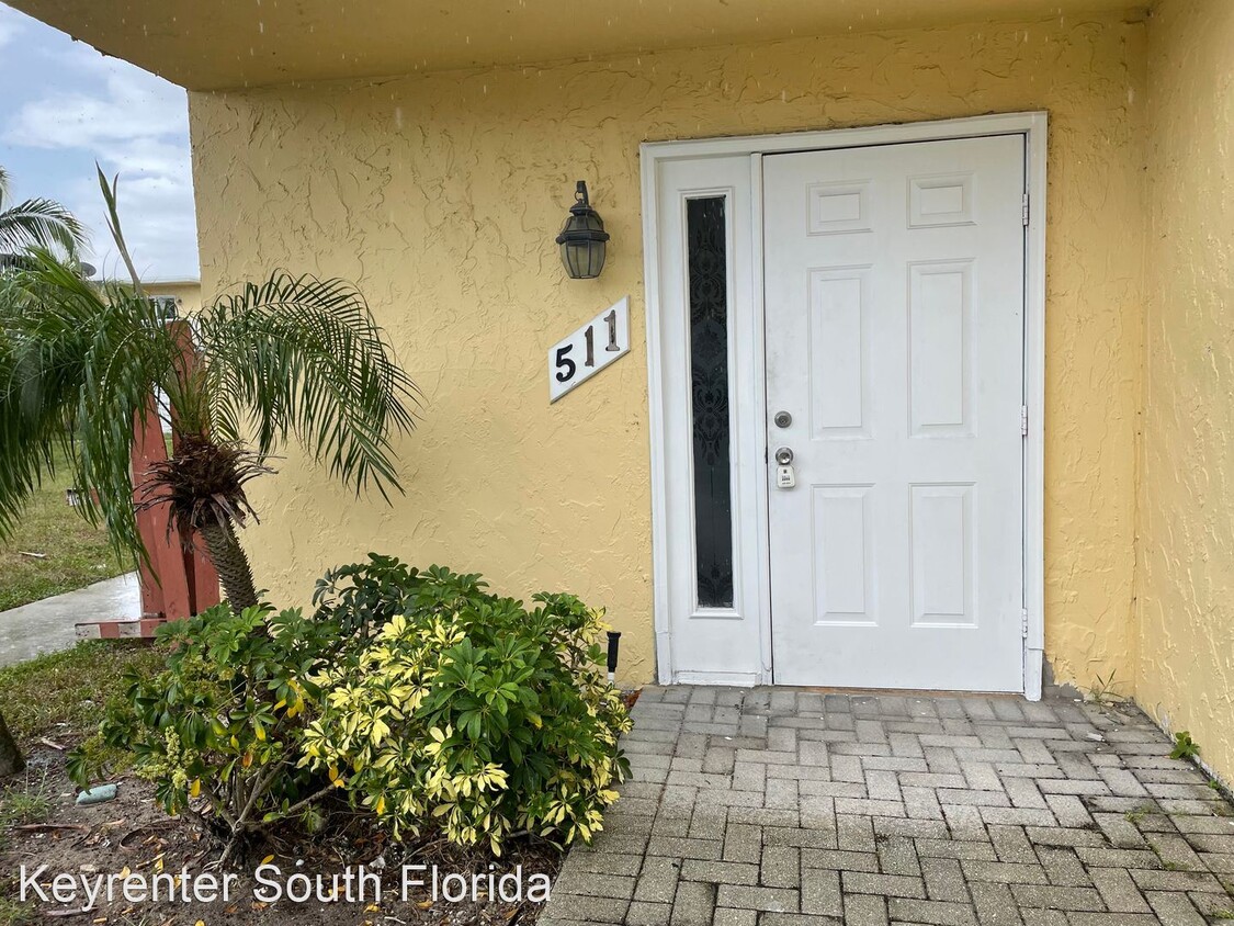 Primary Photo - 2 br, 1.5 bath House - 511 SW 1st Ct