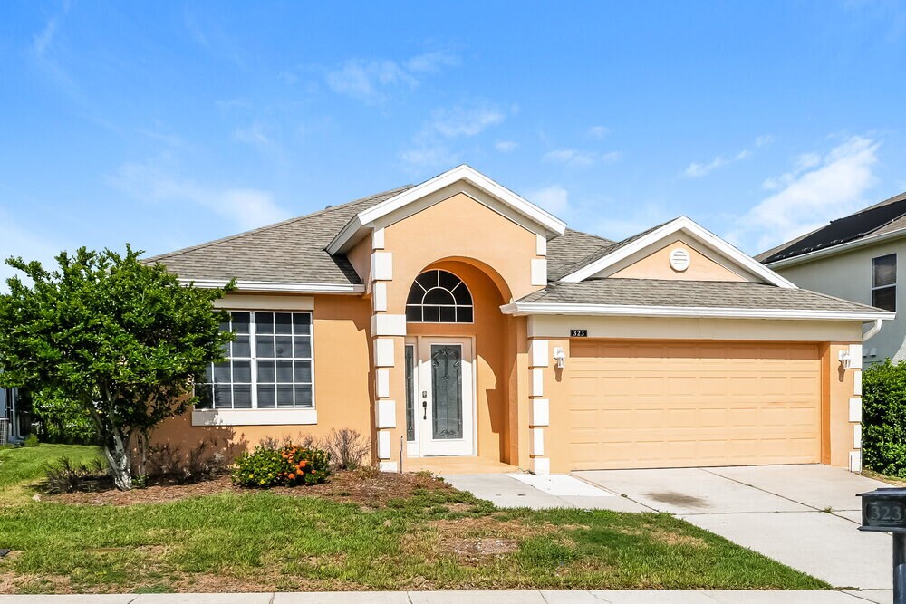 Primary Photo - 323 Higher Combe Dr