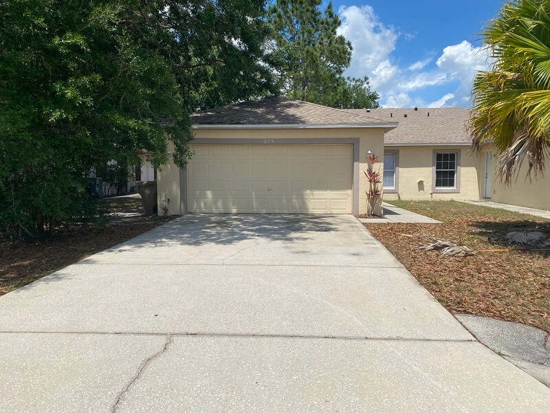 325 Sherborne Ln, Kissimmee, FL 34758 Condo for Rent in Kissimmee, FL