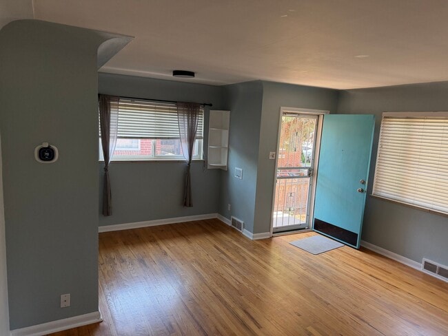Photo - 720 Poplar St (Denver, CO) House