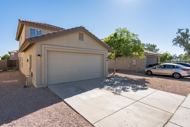 Building Photo - 11845 W Poinsettia Dr